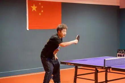 演员乒乓球，技艺与身份的完美交织