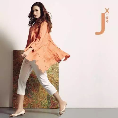 简兮女装最新图片,时尚潮流的前沿体验风采展示