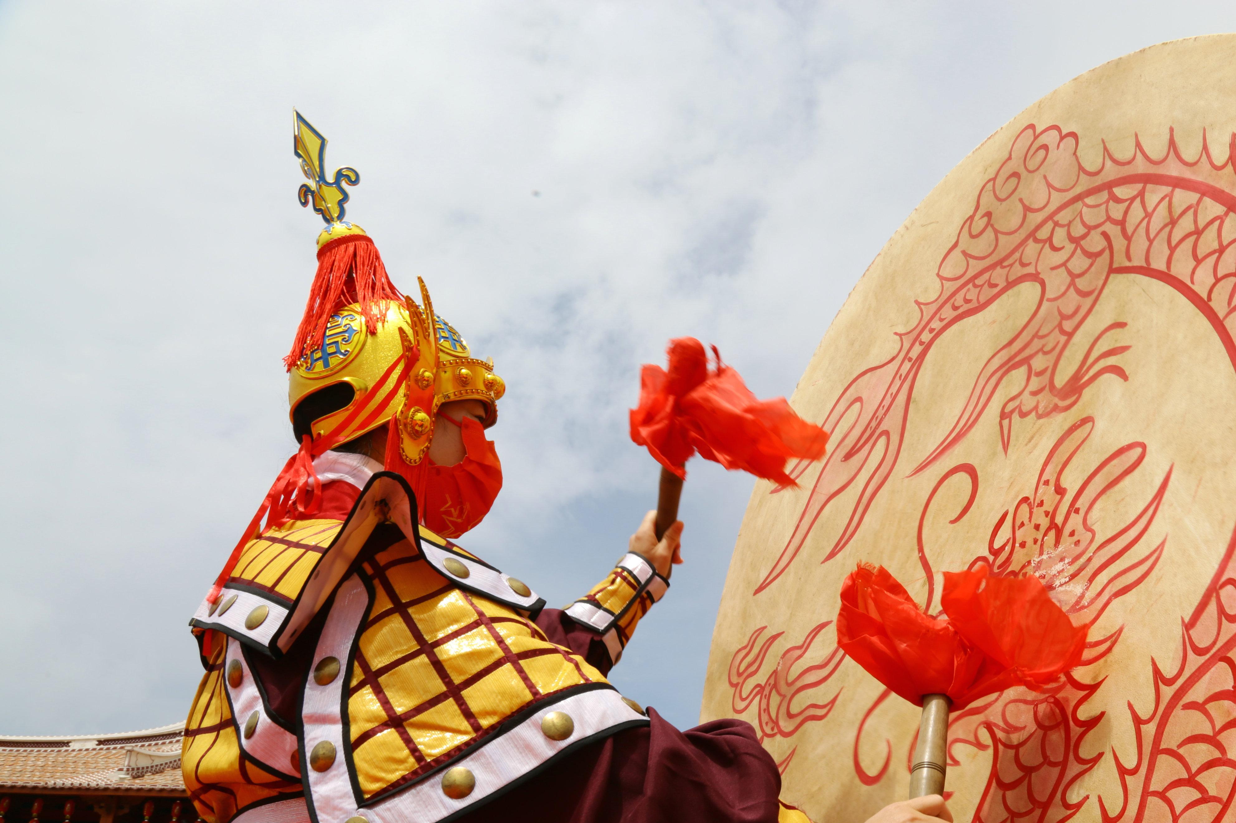 晋江石狮进香视频揭秘，小巷中的独特香氛小店探秘