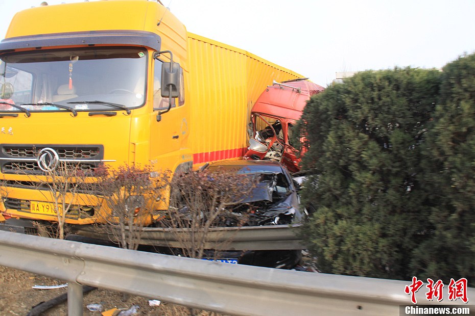 京沪高速车祸实时更新，最新报道汇总