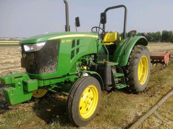 约翰迪尔拖拉机最新型，科技重塑农业体验