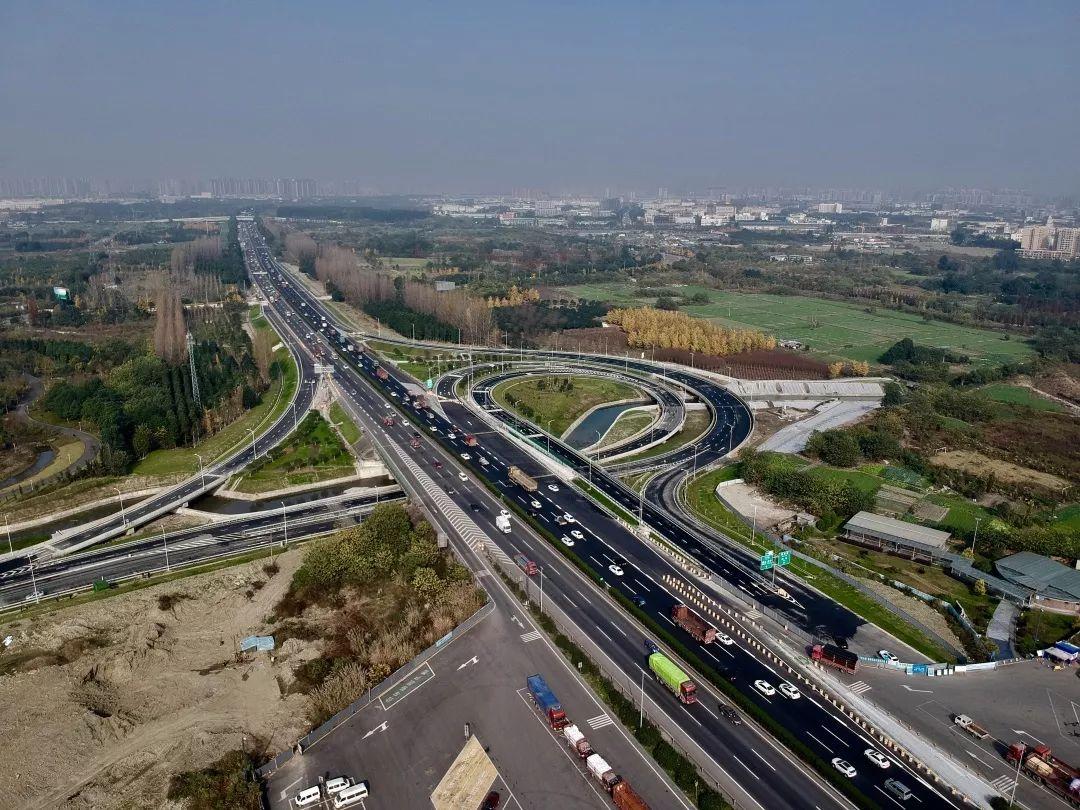 成都温江永宁最新进展揭秘,小镇温馨日常与家的温暖纽带