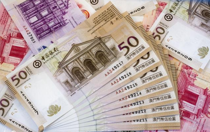 澳门三肖三码三期凤凰网,科学数据解读分析_NOG58.179全景版