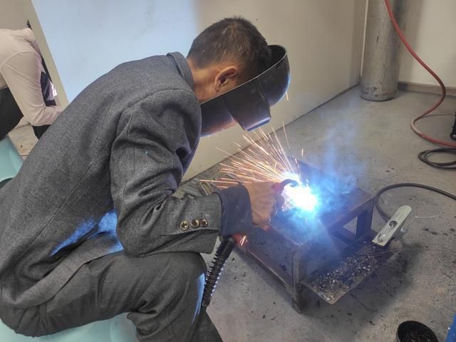 青州最新二保焊工招工信息，焊工招聘启事