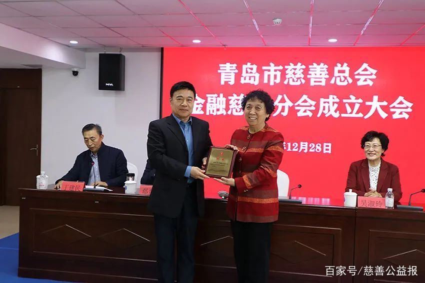 青岛副书记王伟的日常趣事与温情纽带揭秘