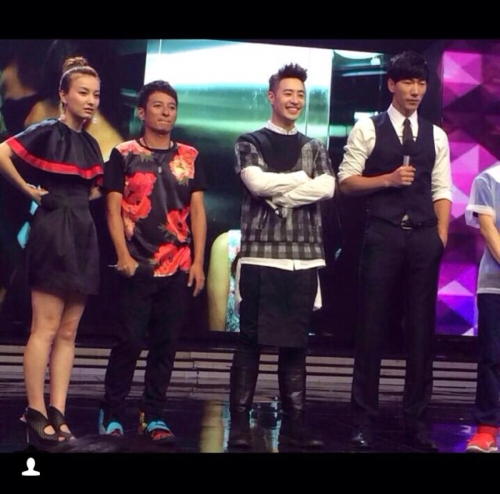 潘玮柏快乐大本营，友情、欢笑与家的温馨之夜