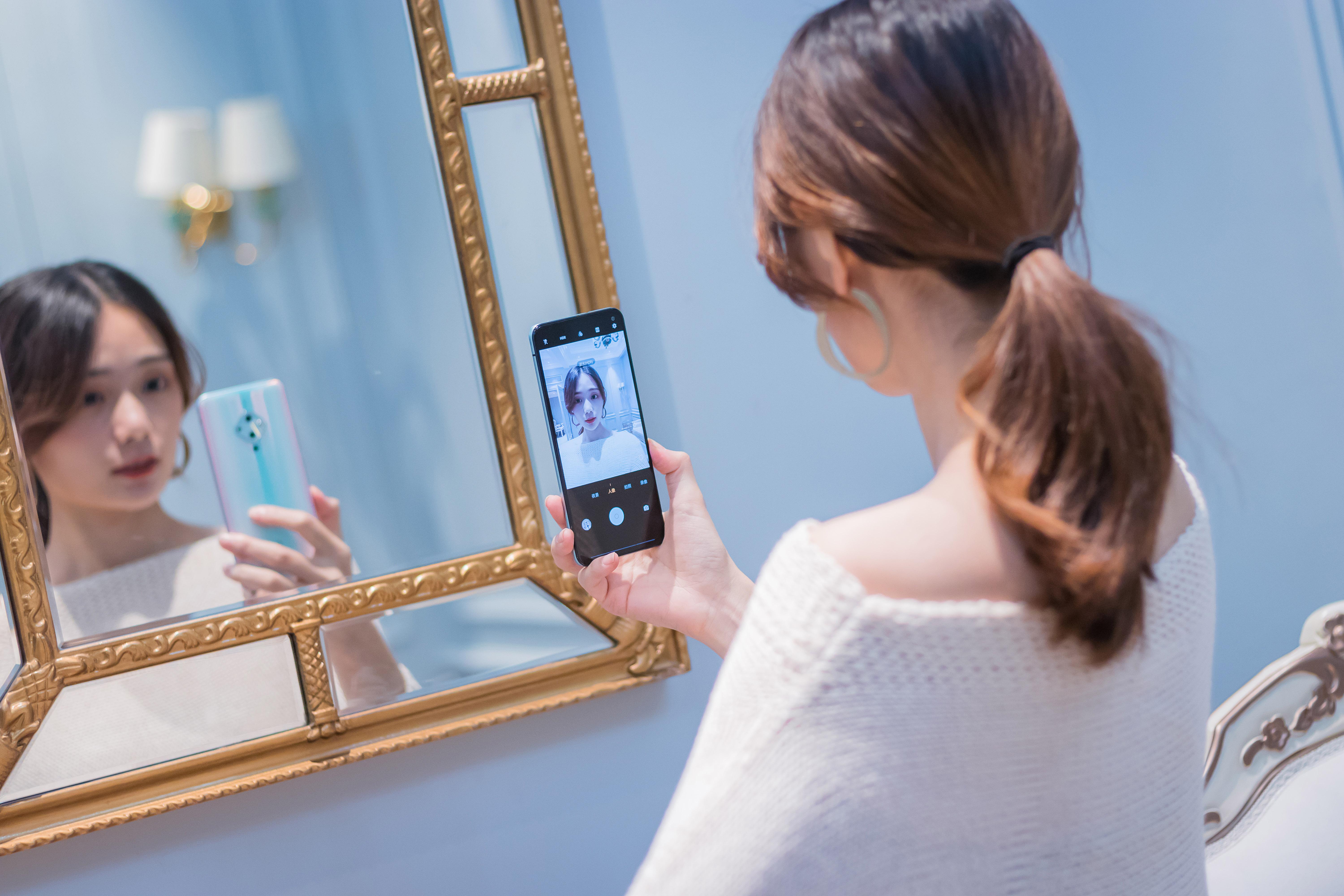 下载美颜相机最新版，探索科技与美颜的无限魅力！