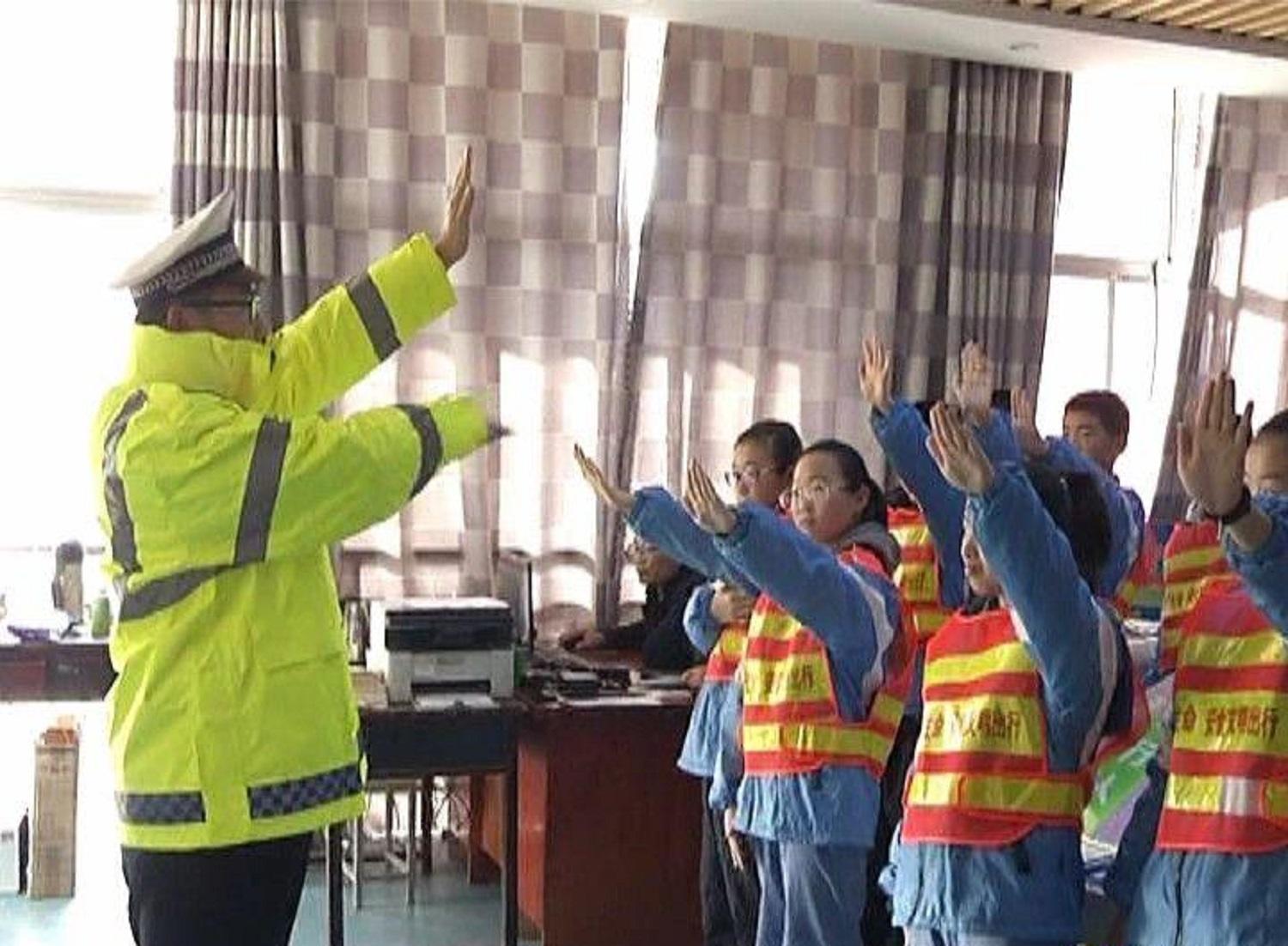 泊头小餐桌女工招聘现象，社会多元就业思考