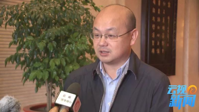 石文远，城市小巷的温馨日常最新报道