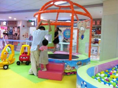 最新儿童设施,自然美景中的探索之旅