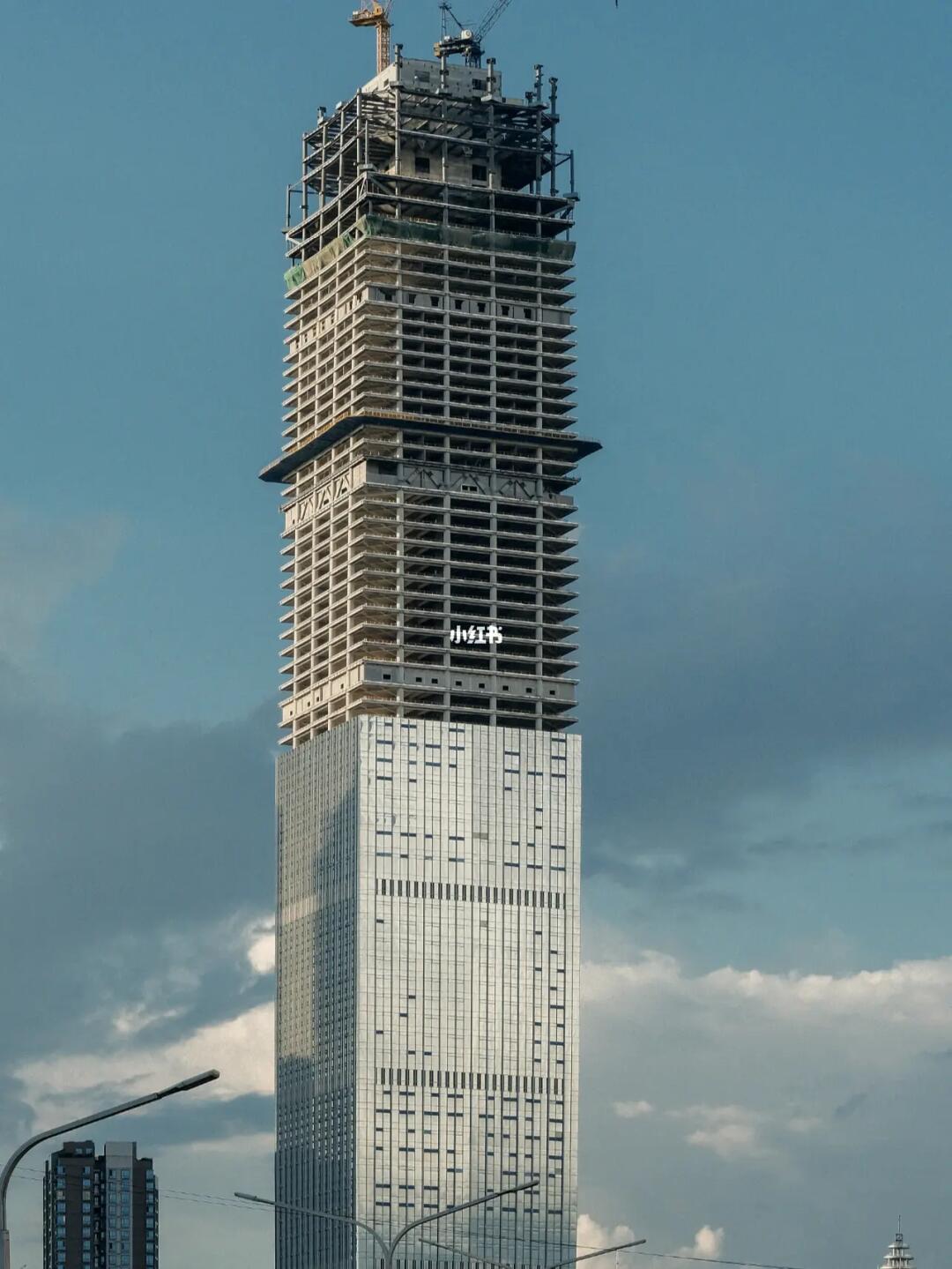 贵阳烂尾楼探秘，小巷中的神秘宝藏与独特小店