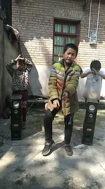 最新版鬼步舞，自然美景探险之旅