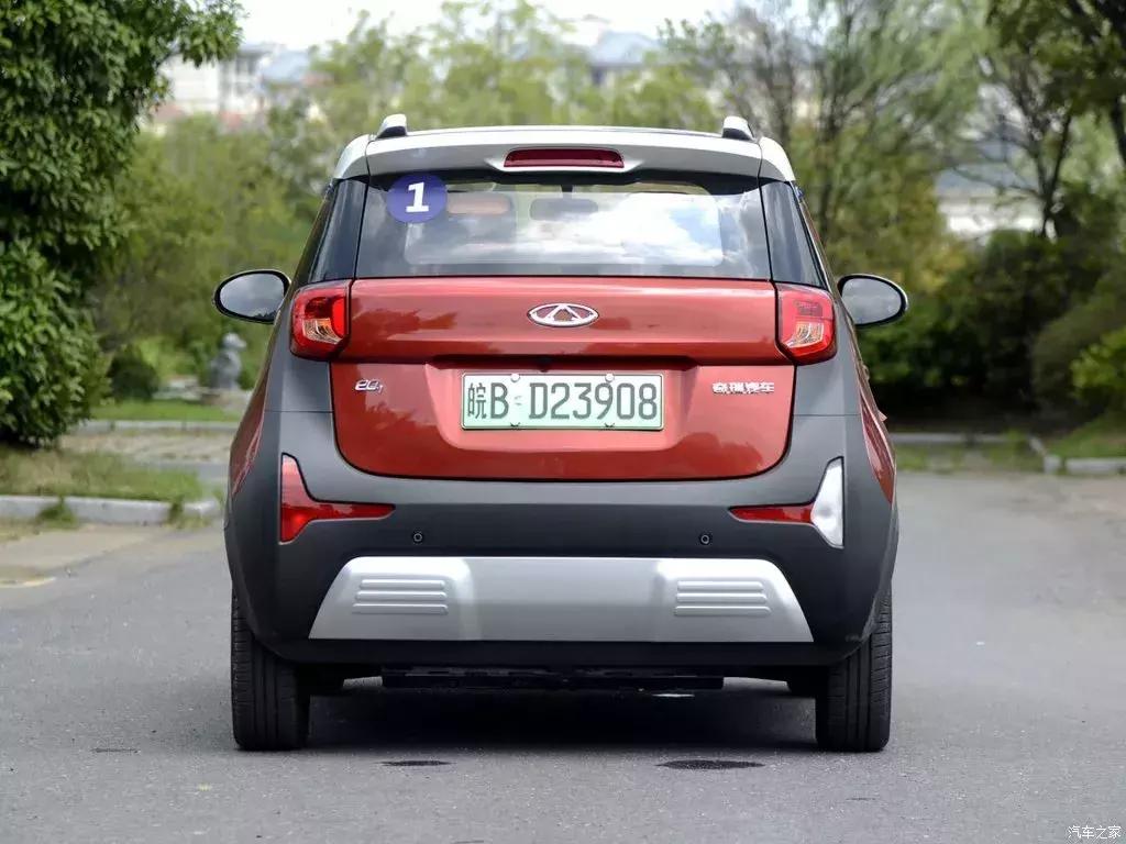 比亚迪最新款电车引领绿色出行新潮流革命性电动汽车问世!