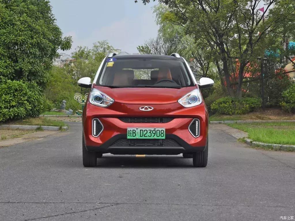 比亚迪最新款电车引领绿色出行新潮流革命性电动汽车问世!