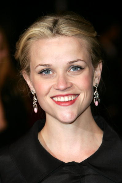 新版大嘴亮相记，探秘小巷深处的独特美食风味