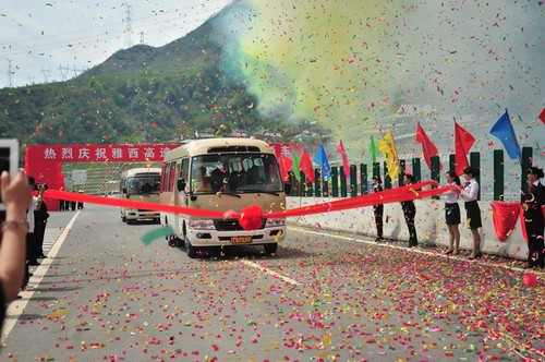 中巴高速建设最新进展，速度与友情的交响乐章